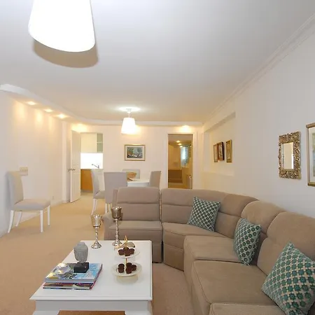 Cheya Rumelihisari Apartment Istanbul